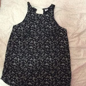 Black w/ white print, flowy tank top NWOT